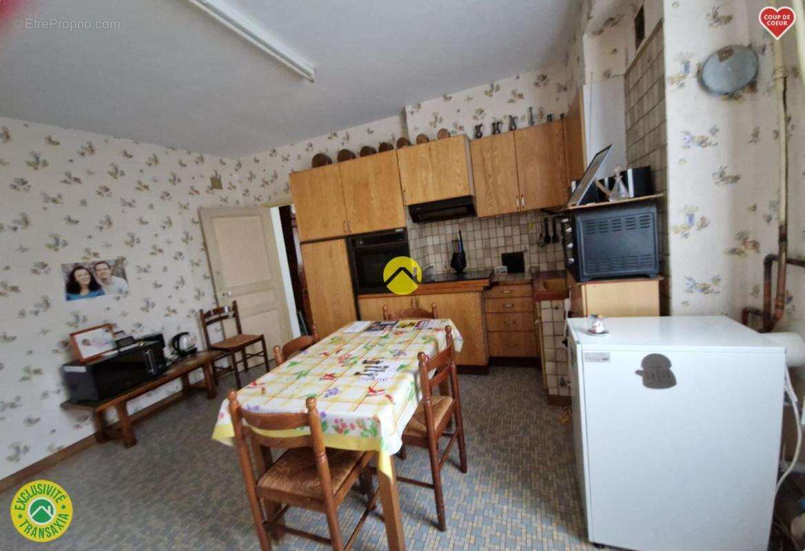 Maison à LA GUERCHE-SUR-L&#039;AUBOIS