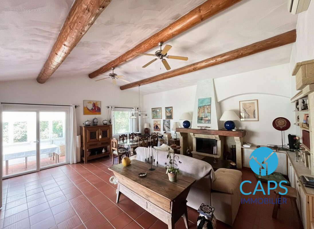 Maison à GARRIGUES-SAINTE-EULALIE