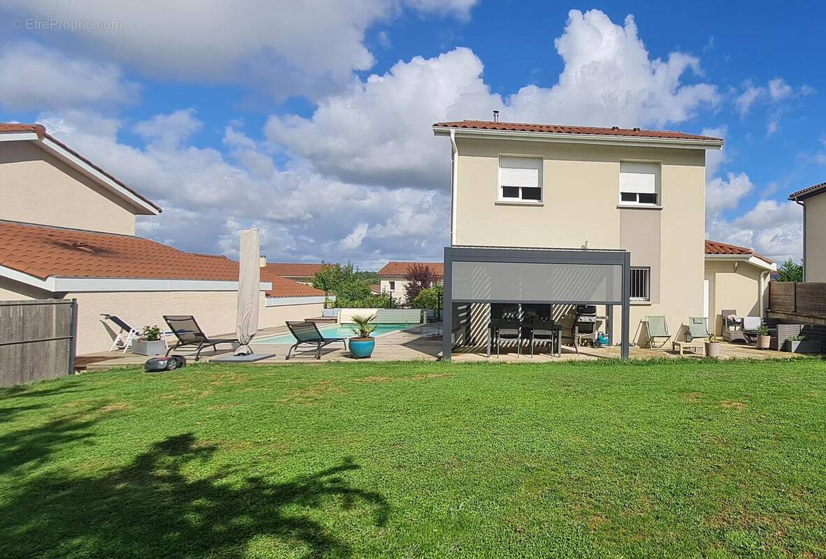 Photo 1 - Maison à TOUSSIEUX