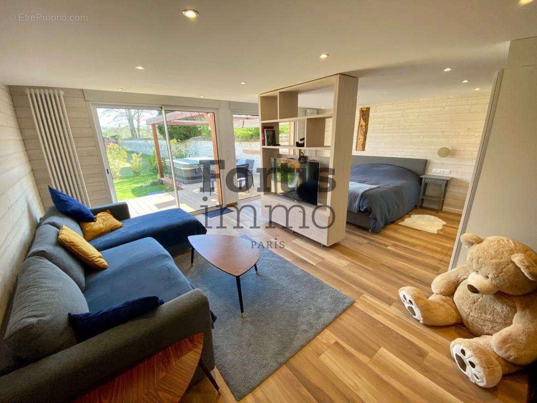 Maison à SAINT-GERMAIN-SUR-ECOLE