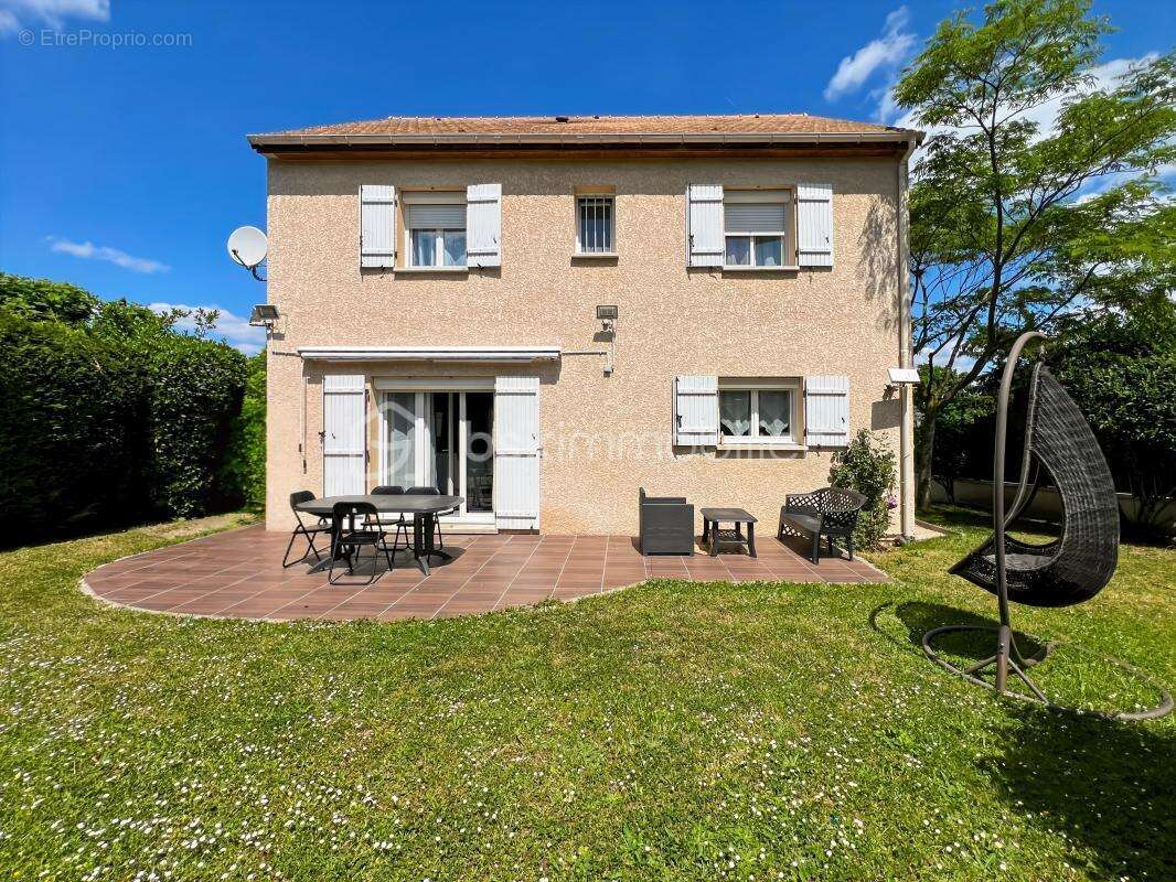 Maison à LIMEIL-BREVANNES