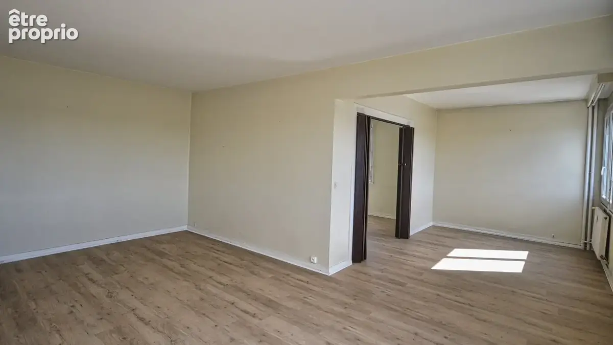 À VENDRE  Appartement T3 avec vue panoramique à VICHY - photo 2