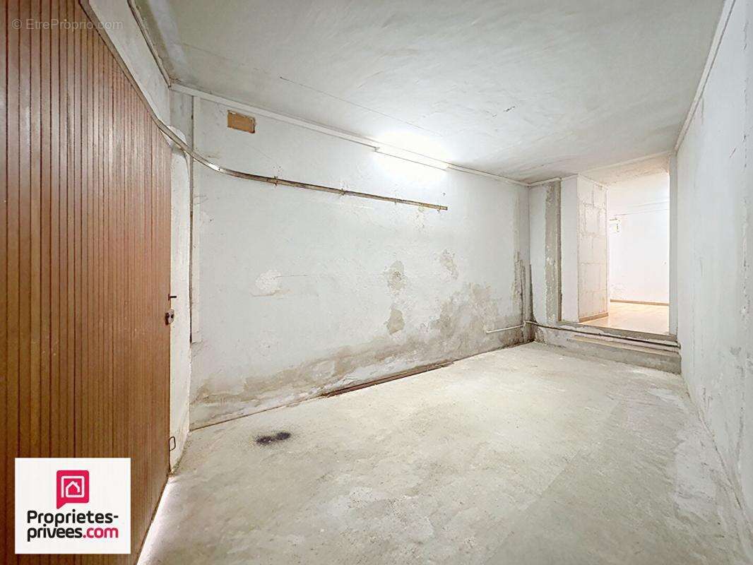 Pointe rouge Villa T4 + T2 + Garage sur 347 m² de terrain - photo 18