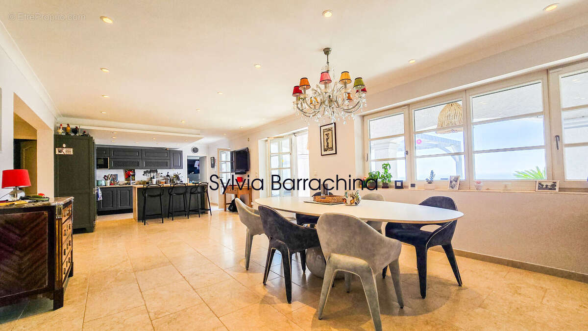 Maison 175 m² à Carqueiranne  - photo 68