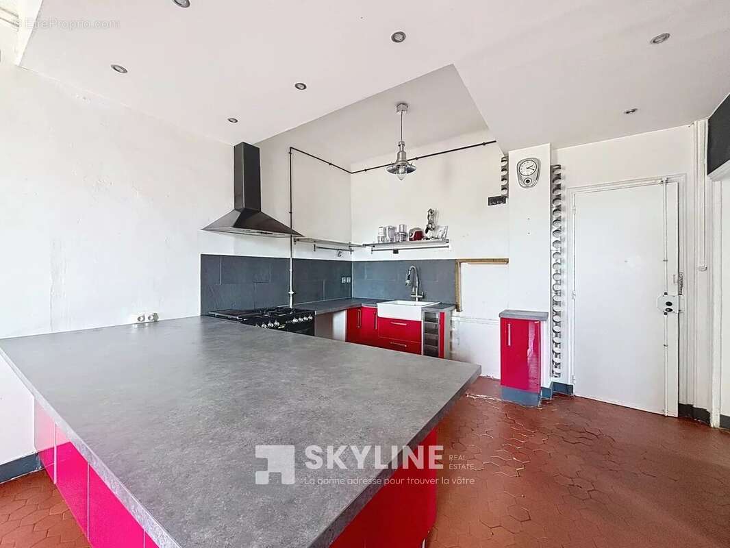 Appartement à MARSEILLE-6E