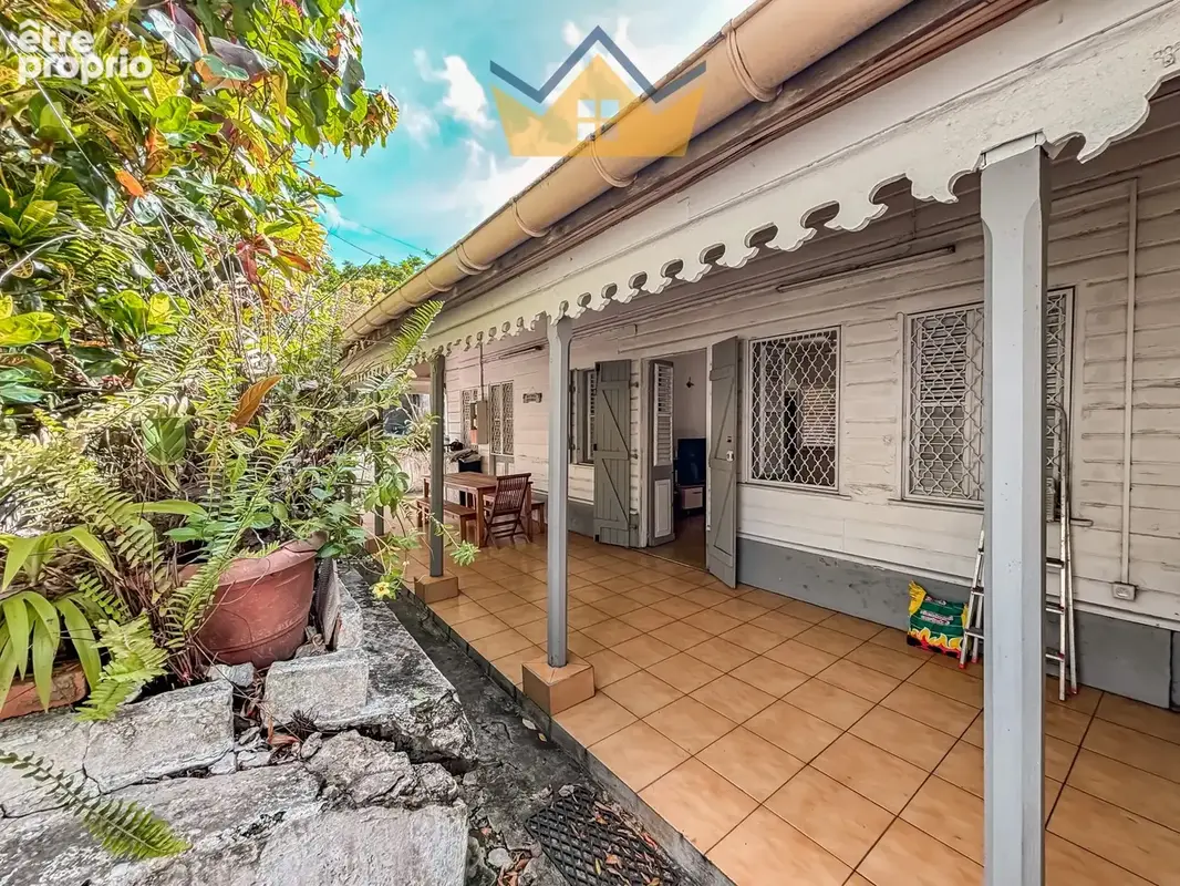 Maison 4 pièces 100 m² à vendre à Fort-De-France (97200) - photo 1