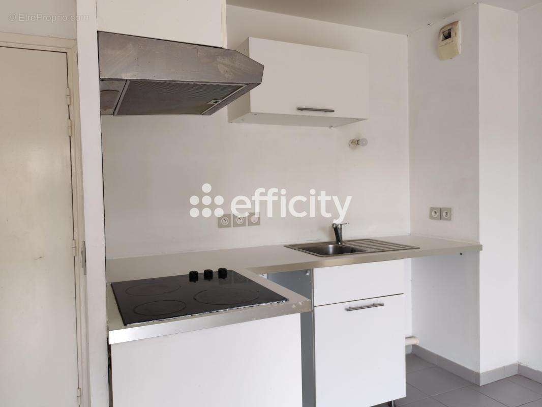 Appartement à MARSEILLE-4E