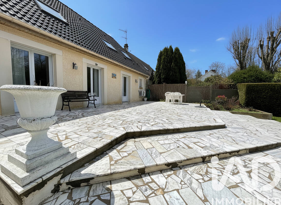 Photo 1 - Maison à TORCY