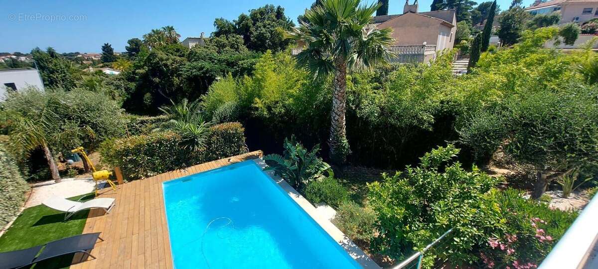 Maison à FREJUS