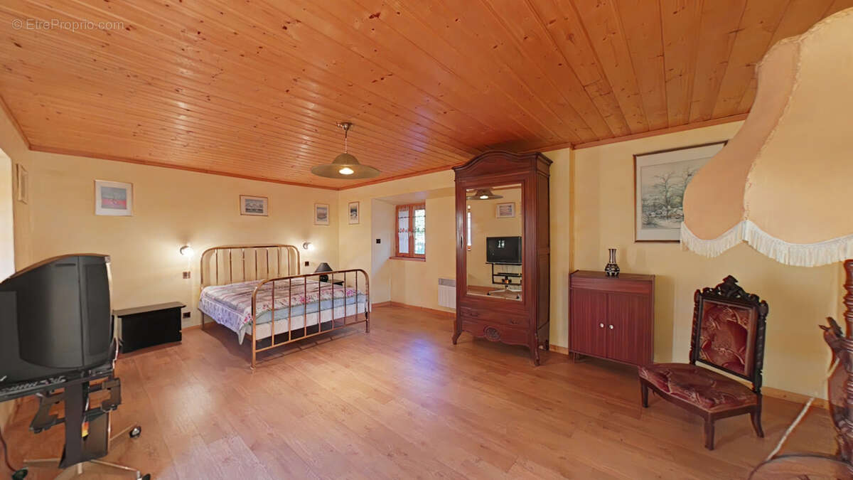 Maison à SAINT-MARCEL