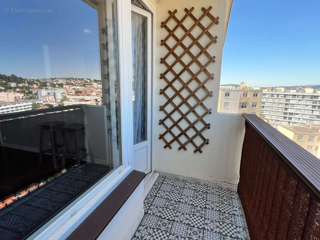 T4 lumineux avec balcon, cave et parking privé   10ème étage - photo 11