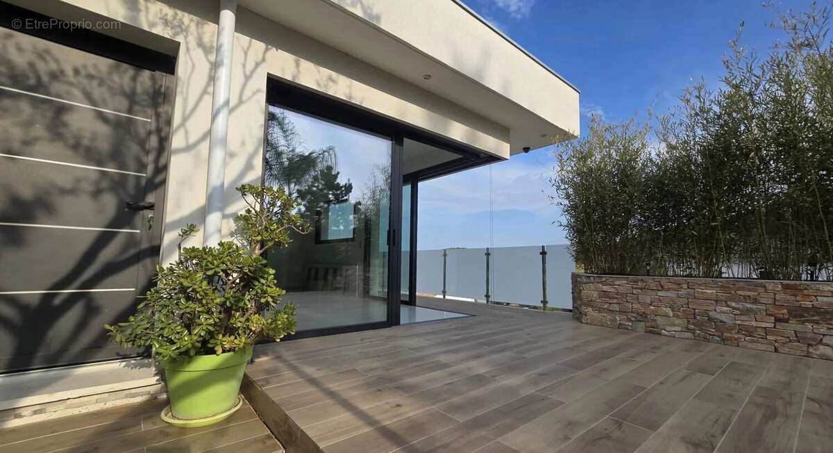 Villa contemporaine d'exception – position dominante & prestations de grand standing à solliès-pont - photo 16