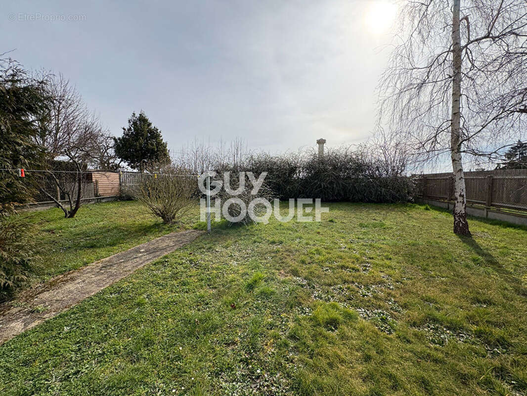 Maison à CONIE-MOLITARD