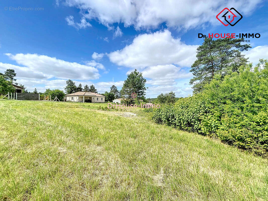Terrain à CORNILLE