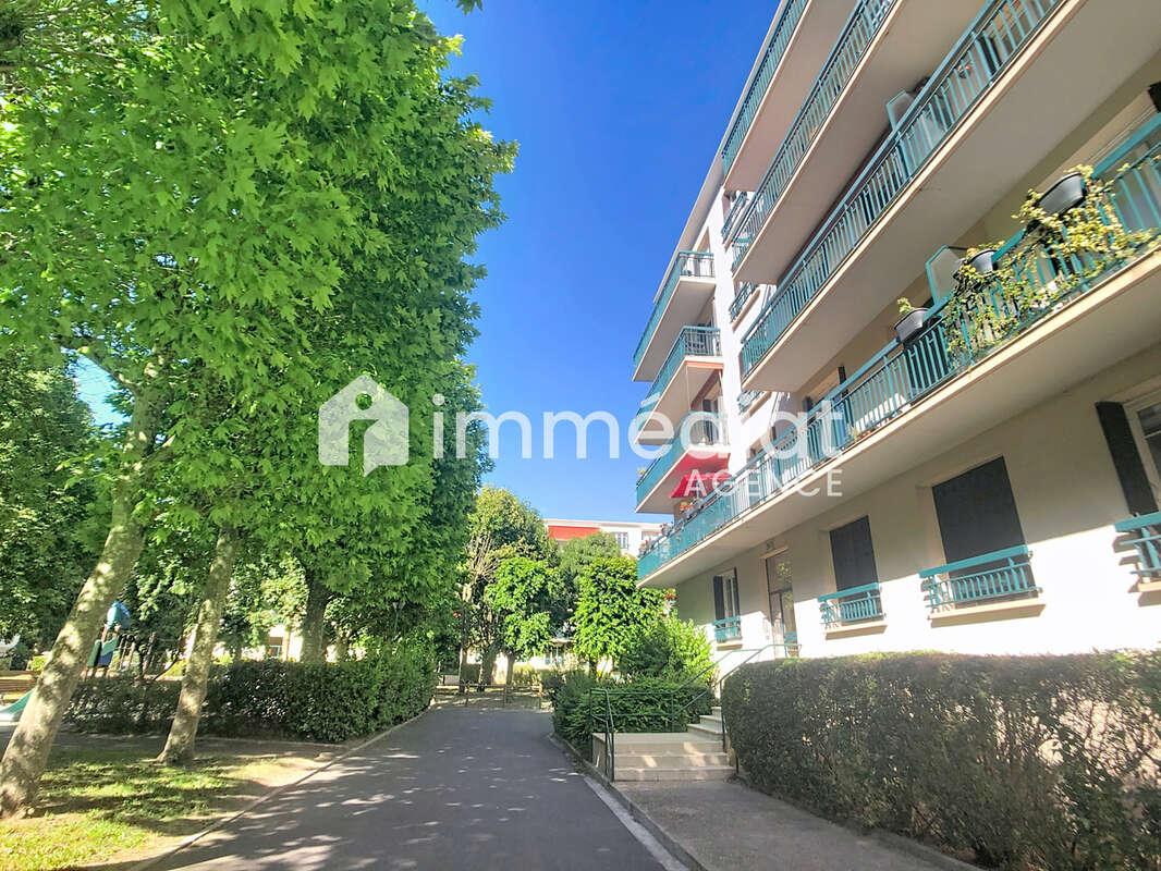 Appartement à RUEIL-MALMAISON