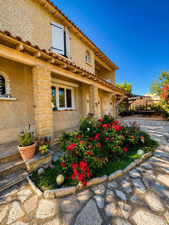 Maison à LES ANGLES