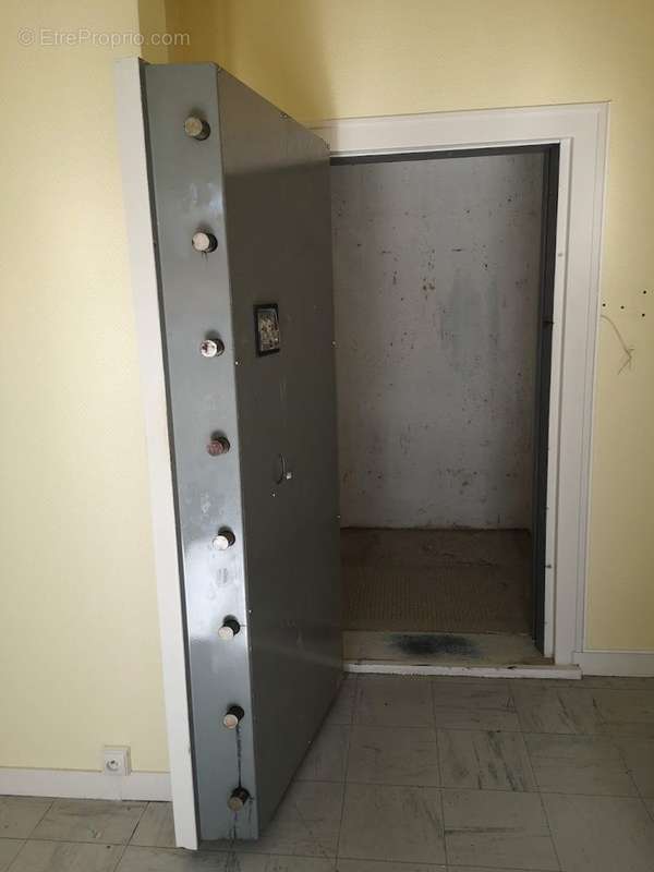 Commerce à PARIS-16E