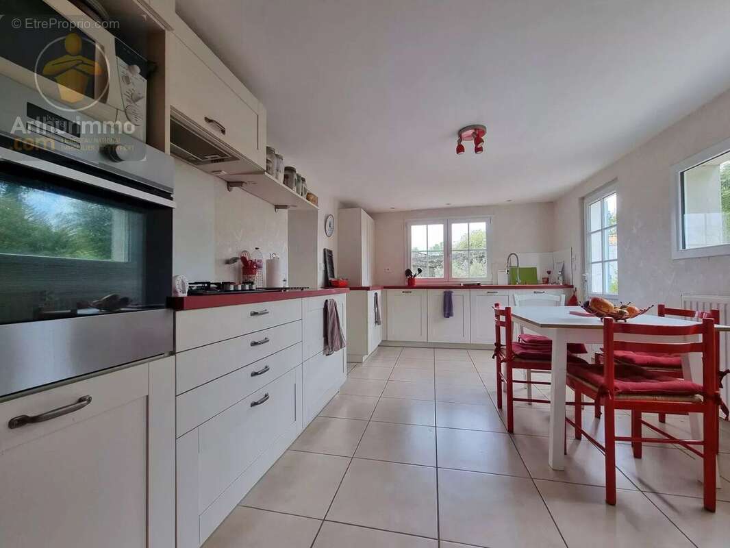 Maison à BOIS-DE-CENE