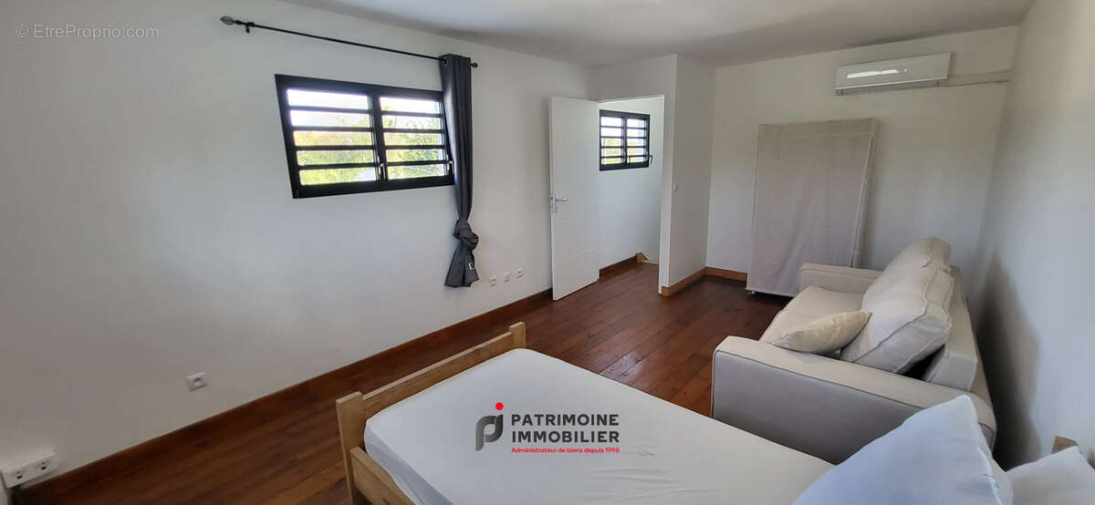 Appartement à LE MOULE