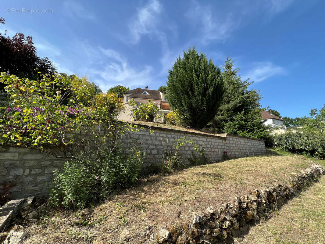 Maison à VILLIERS-SAINT-FREDERIC