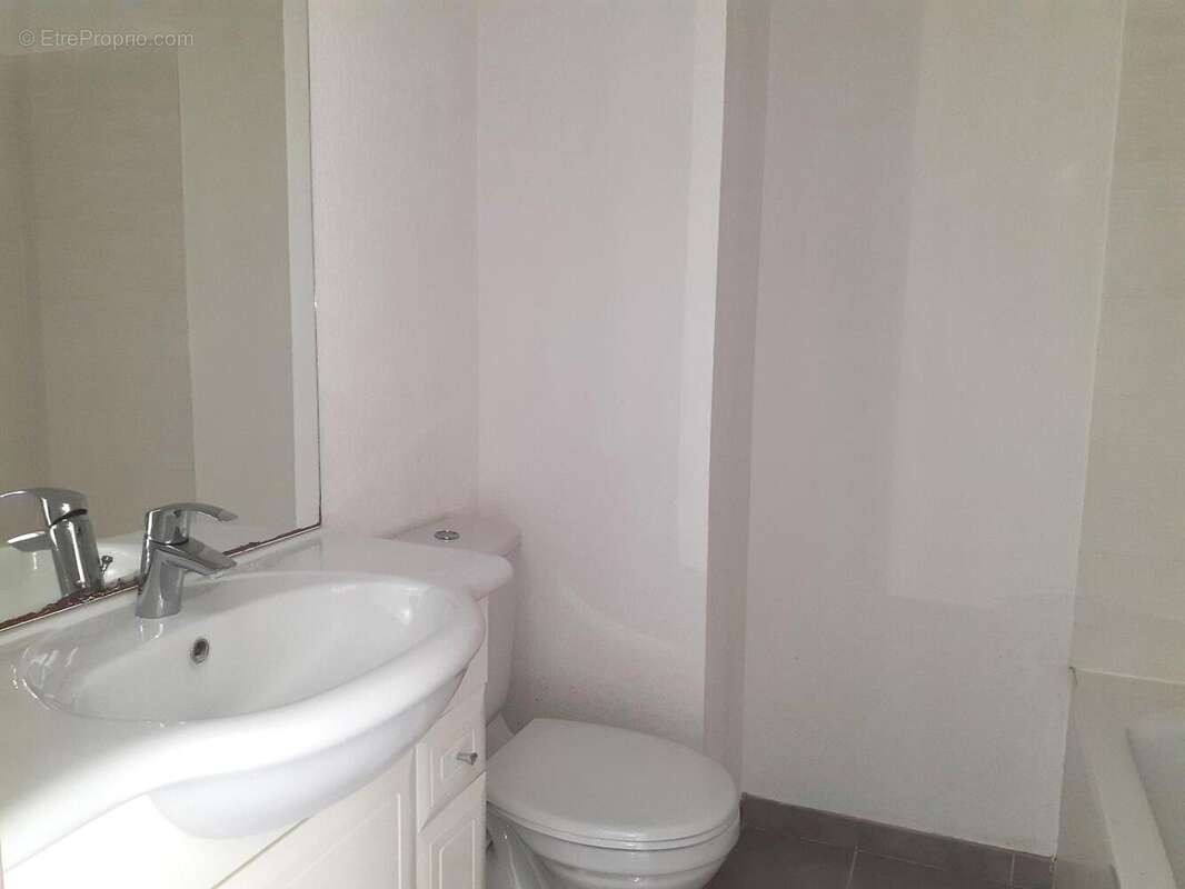   - Maison à DRAGUIGNAN