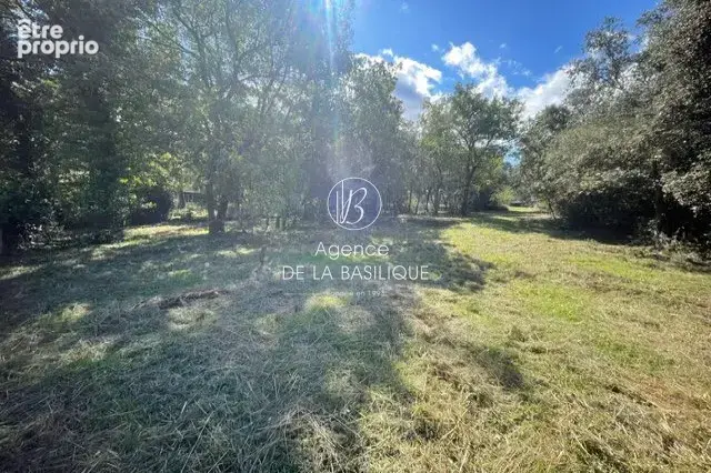 Terrain 2 600 m² à vendre à Saint-Maximin-La-Sainte-Baume (83470) - photo 2