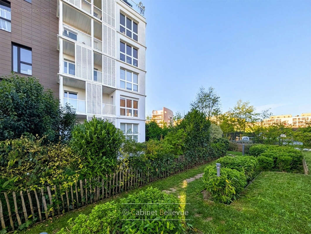 Issy les Moulineaux - Appartement 3 pièces avec balcon-terrasse et parking en sous-sol - 59,40 m2 - photo 2