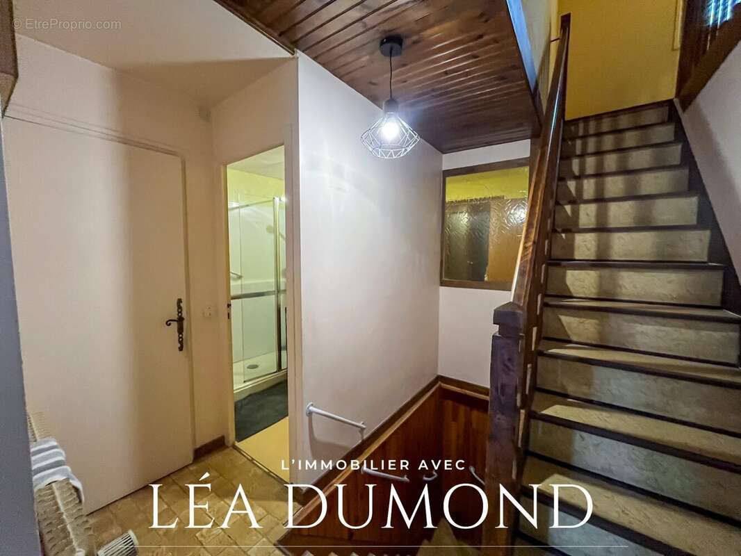 Maison à SAIL-SOUS-COUZAN