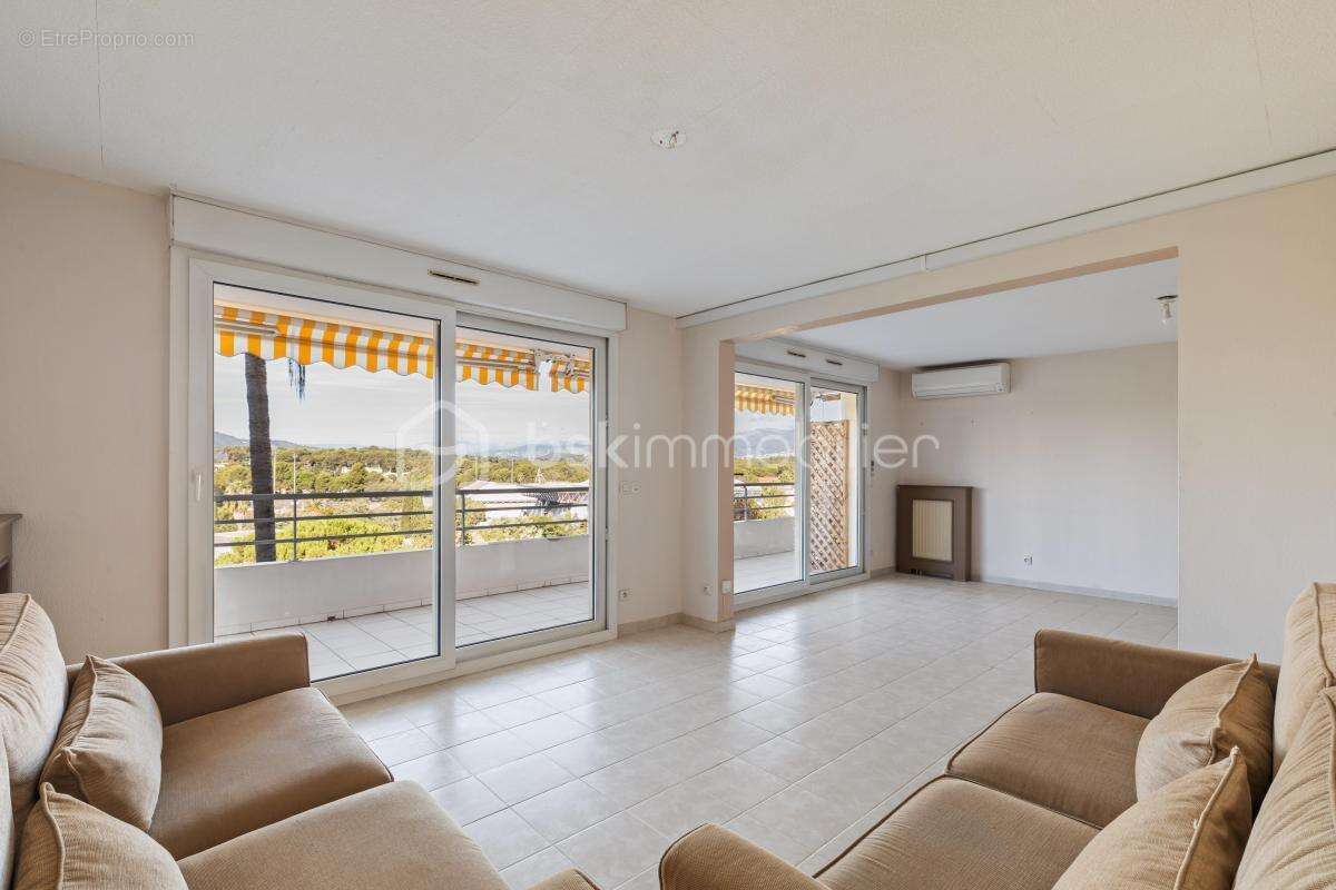 Appartement à LE CANNET