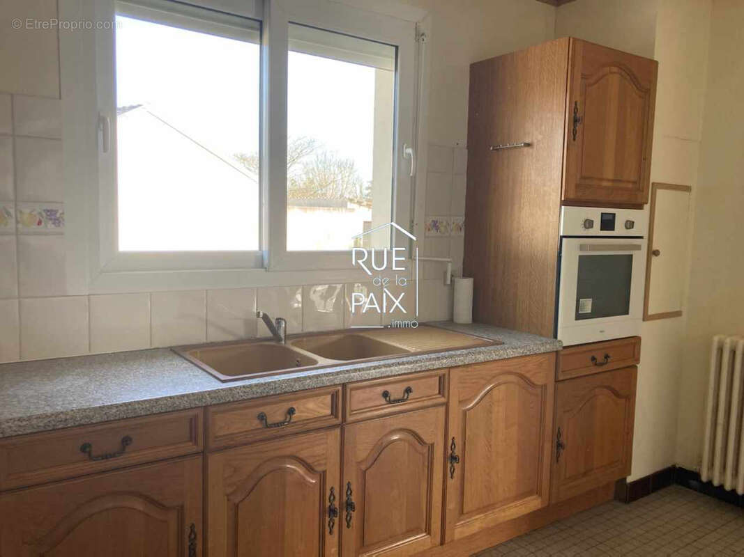 Maison à DANGE-SAINT-ROMAIN