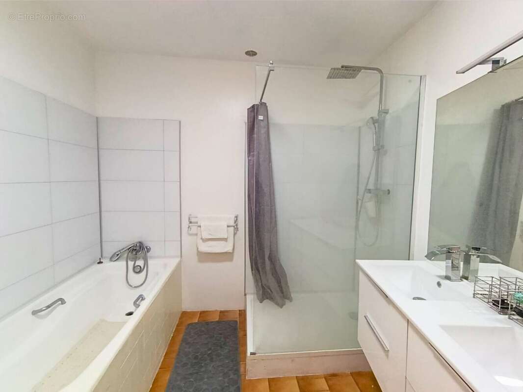 Maison à ROQUEMAURE