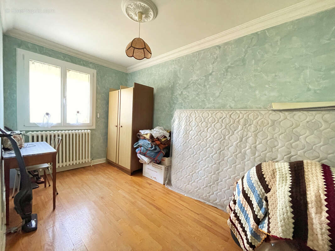 Maison à PIERRE-BENITE