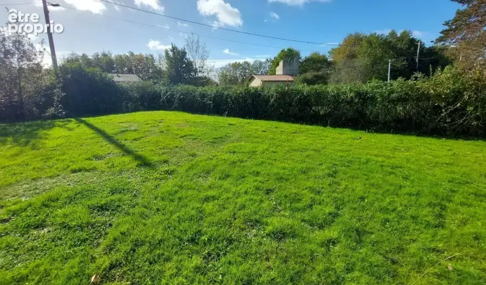 Terrain à MONTECH