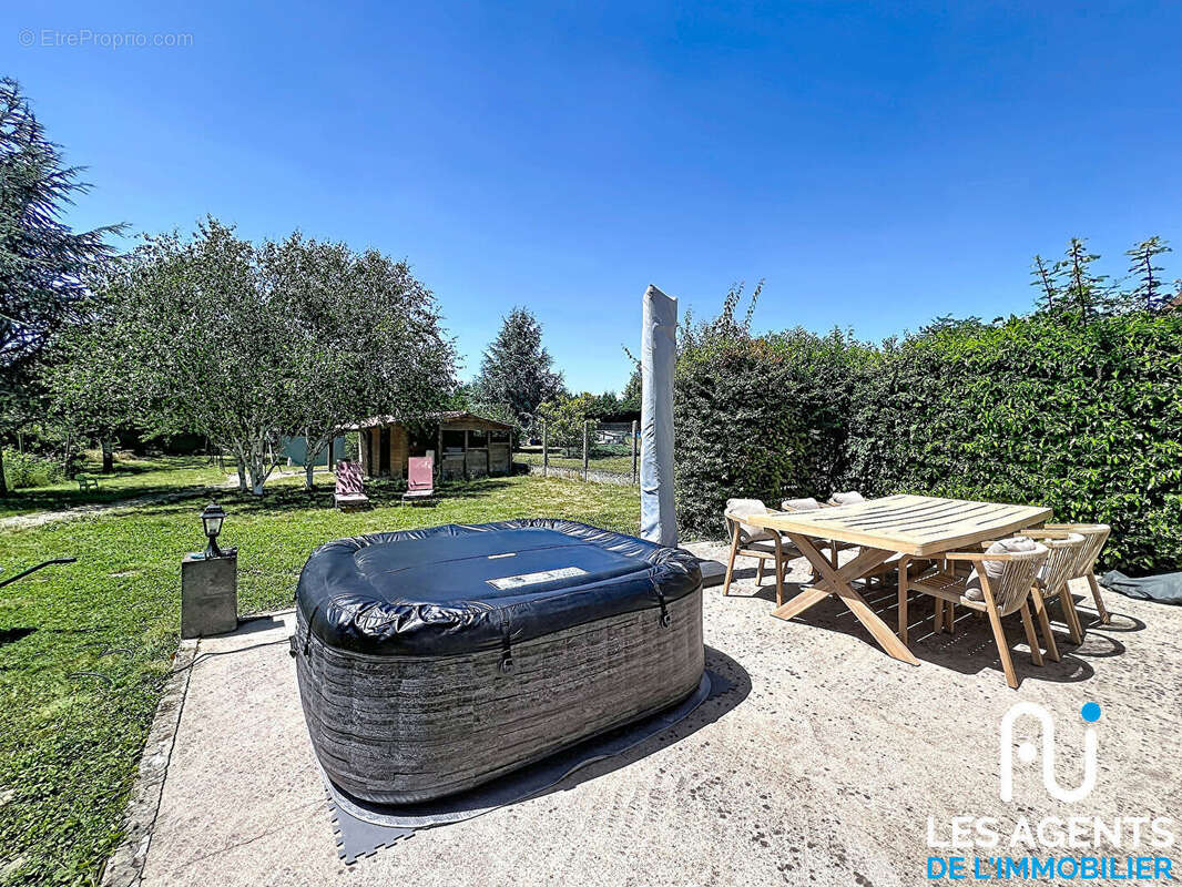 Vernon - Maison familiale 4 chambres  Vie de plain-pied  Terrain 1 150 m² - photo 4