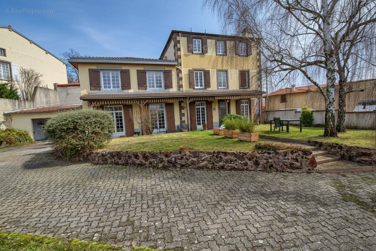 Maison à COURNON-D'AUVERGNE