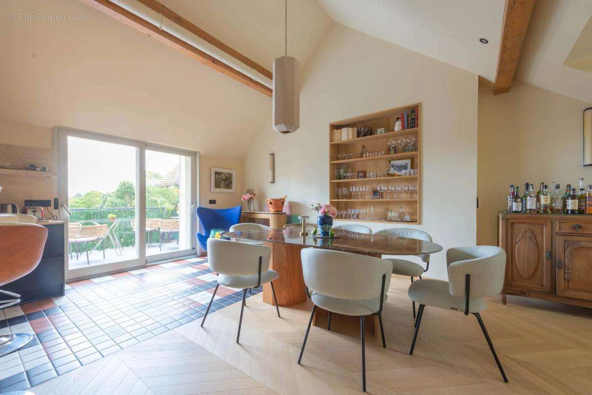 Appartement à LOUVECIENNES