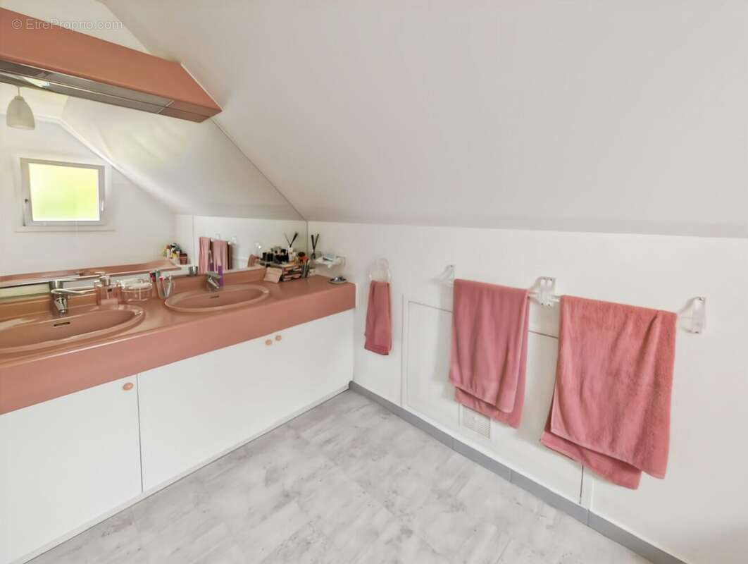 Maison à FEUCHEROLLES