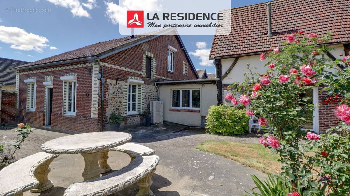 Maison à FORET-LA-FOLIE