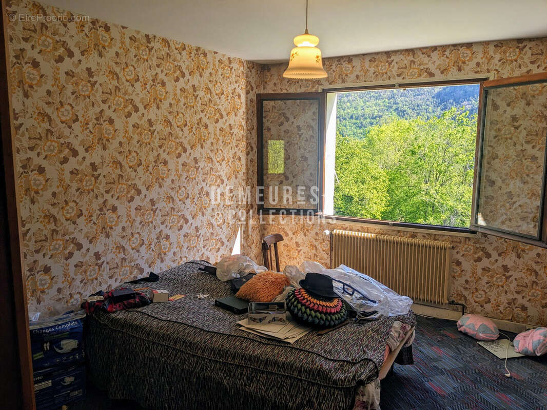 Chambre - Maison à AIGUEBLANCHE