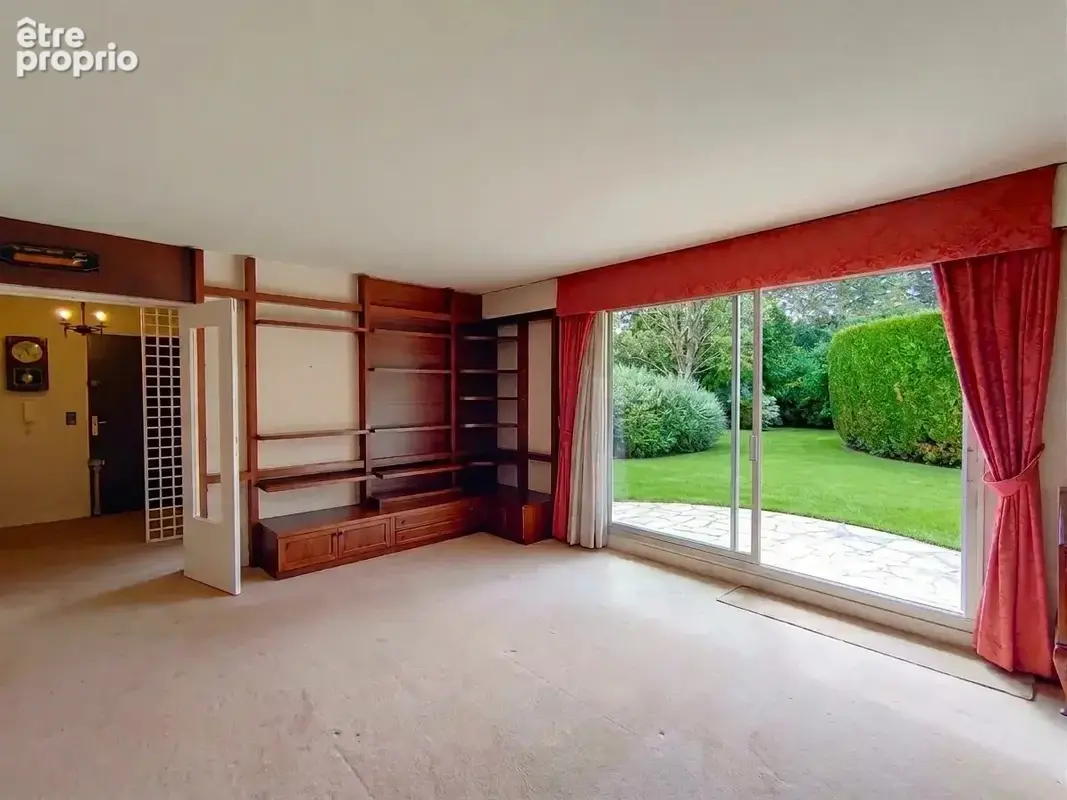 Appartement avec jardin privatif, caves et parking - photo 2