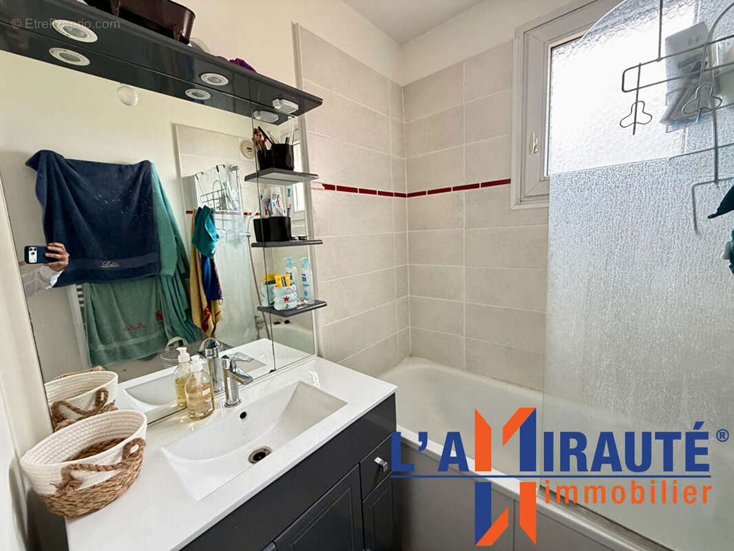 Appartement à SARTROUVILLE