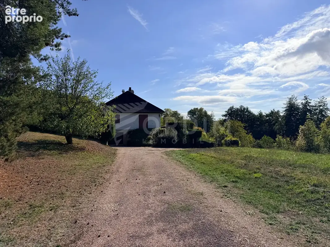 Maison Commissey - photo 1