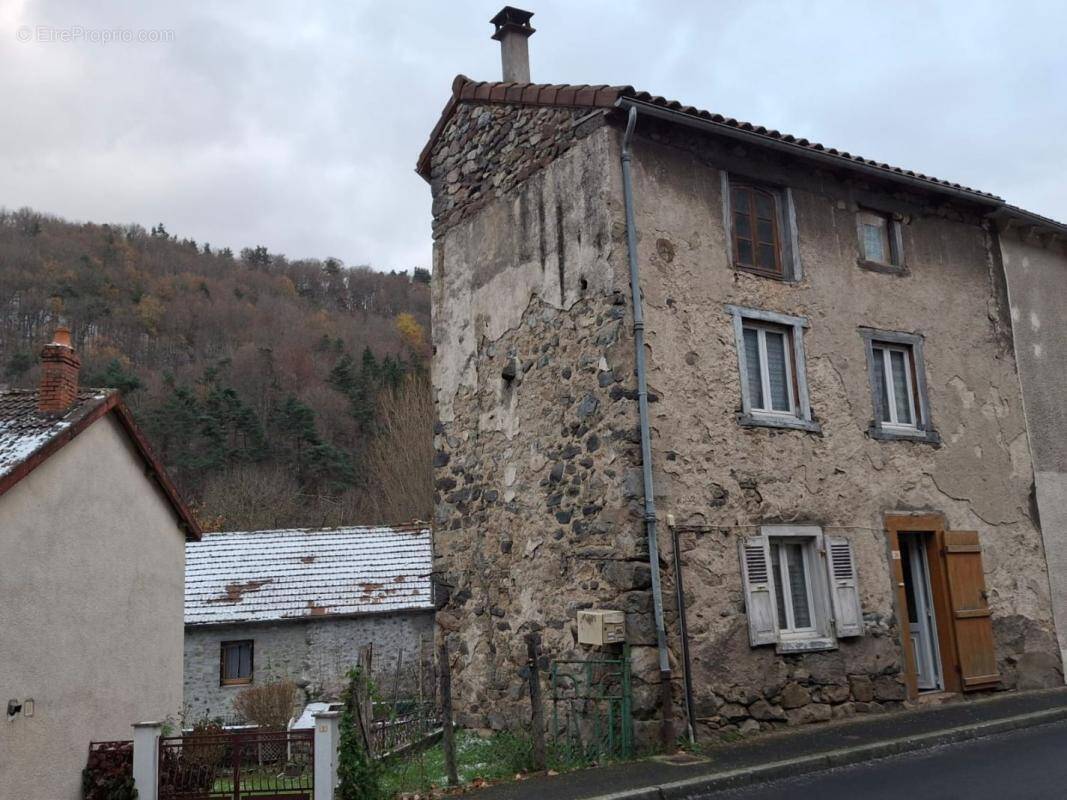 Maison à FERRIERES-SAINT-MARY