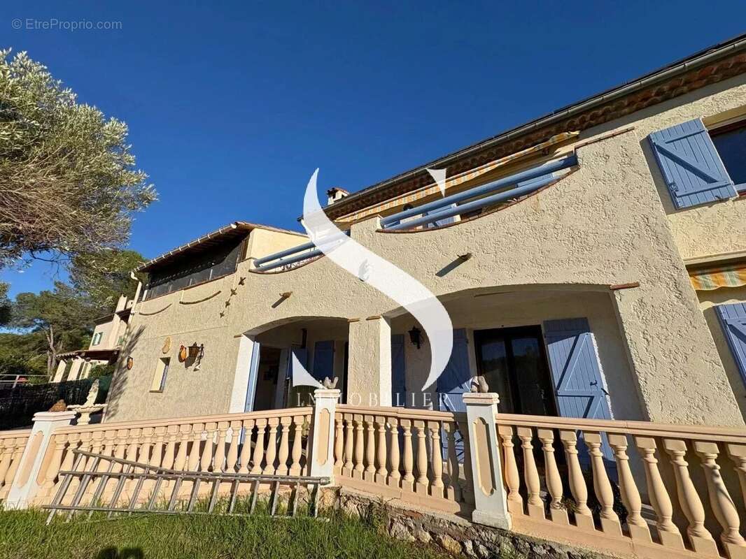Maison à VALLAURIS