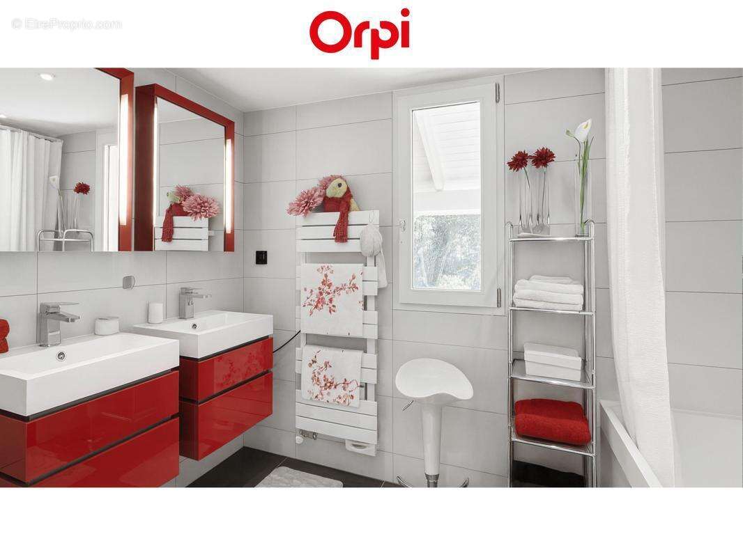 Maison à VETRAZ-MONTHOUX