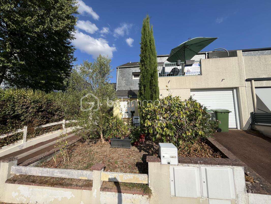 Maison familiale 108 m² – 3 chambres + bureau – Jardin – 2 garages - photo 18