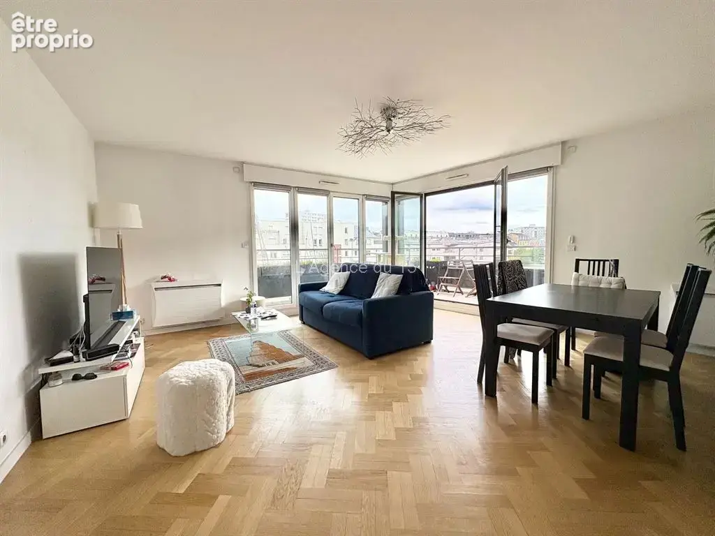 Issy - quai de seine / appartement familial / terrasse / vue degagee / cave / parking / - photo 2