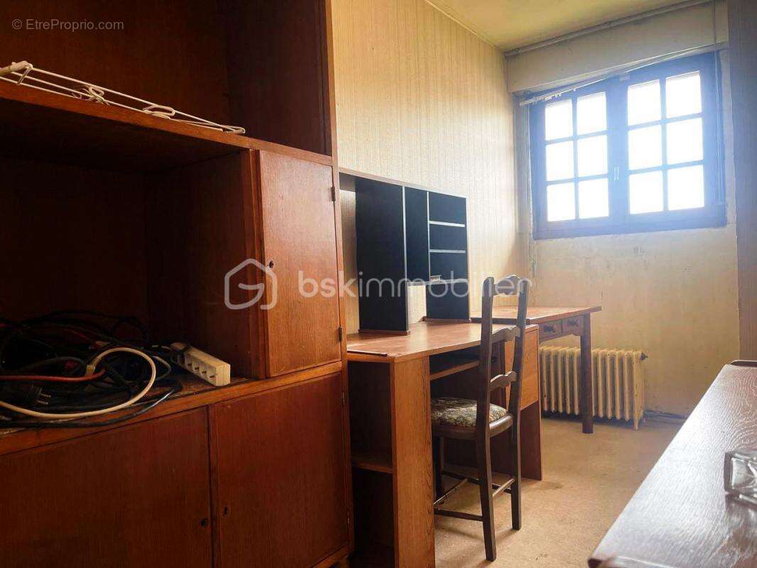 Maison à LE PLESSIS-BELLEVILLE