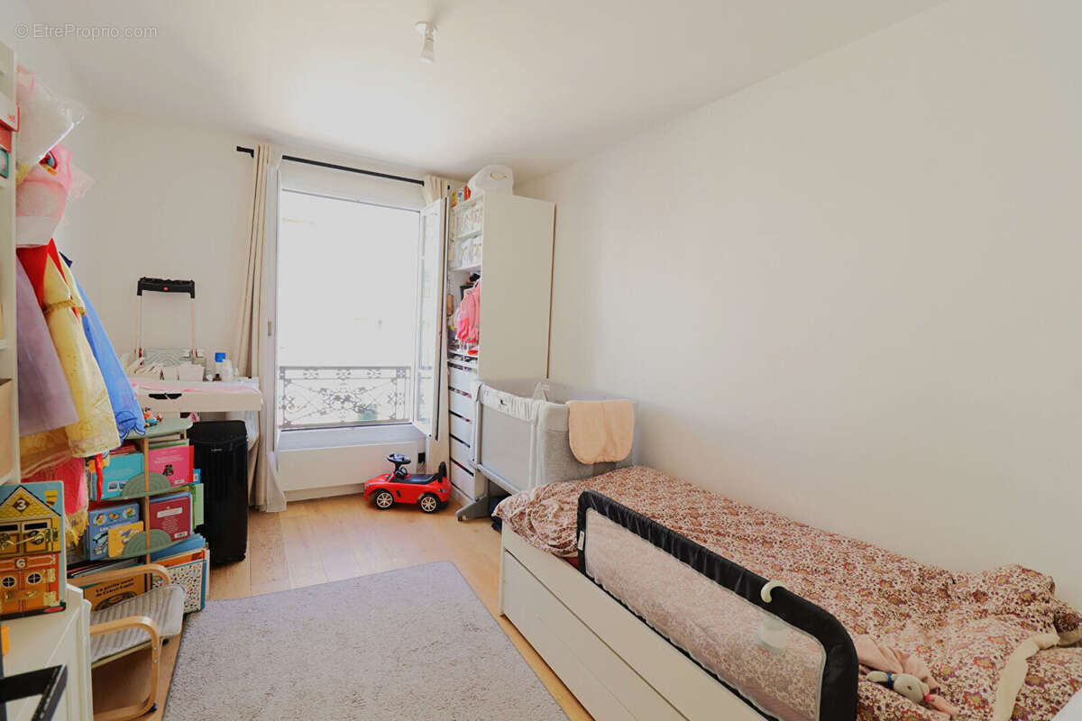 Appartement à PARIS-15E