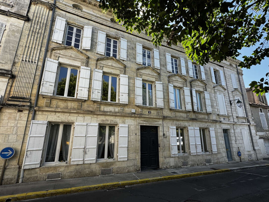 Maison à BARBEZIEUX-SAINT-HILAIRE